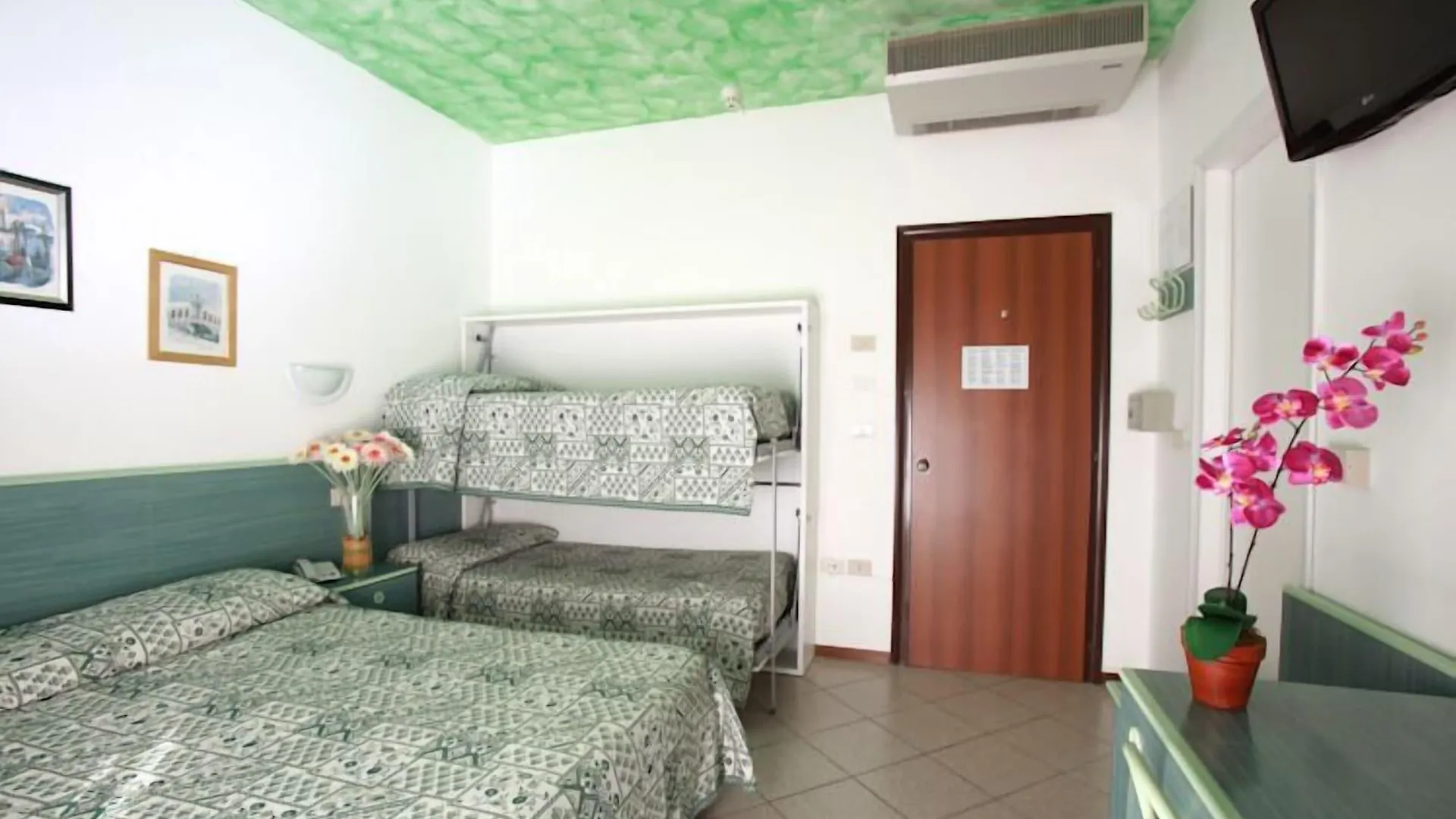 Hotel Storione Τζεσόλο Λίντο 3*,  Ιταλία